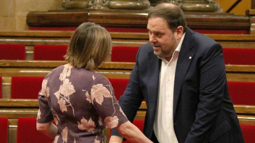 La presidenta del Parlament, Carme Forcadell, i el vicepresident, Oriol Junqueras