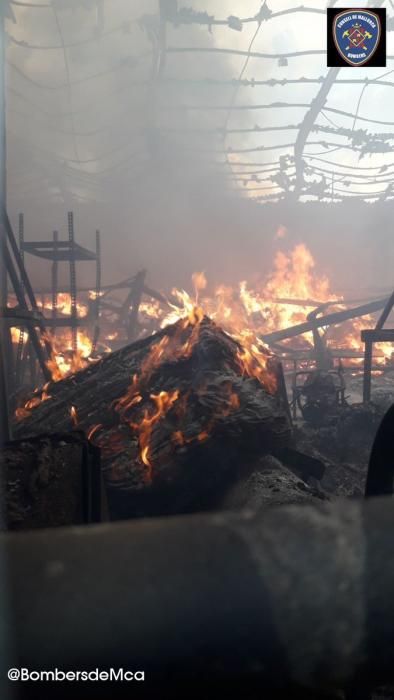 Incendio de varias naves industriales en el polígono de Marratxí