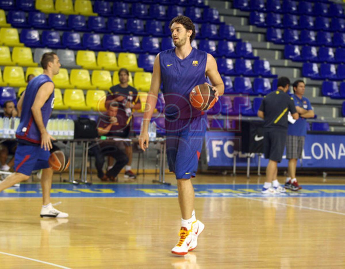 Pau y Marc Gasol, entrenan con el Barça Regal