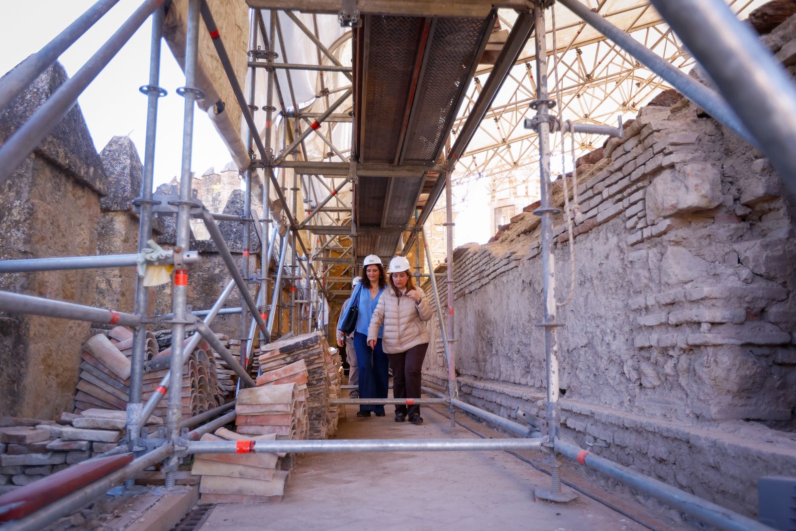 La restauración de la Torre del Homenaje y de la cubierta del Salón de Mosaicos