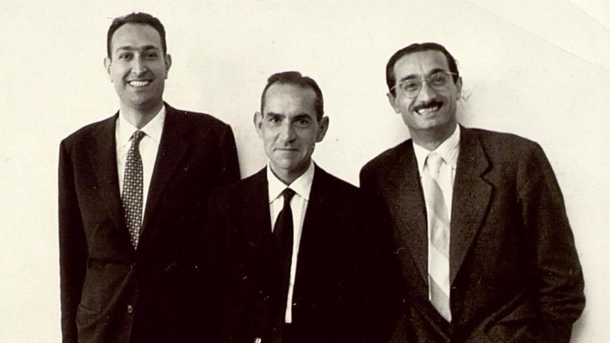 Josep Maria Castellet, Salvador Espriu y Joan Fuster en Gandia, octubre de 1959.