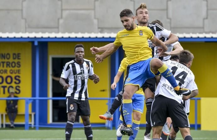 26/11/2017 LAS PALMAS DE GRAN CANARIA. Fútbol 2º B Las Palmas Atco. -- Linense. FOTO: J. PÉREZ CURBELO