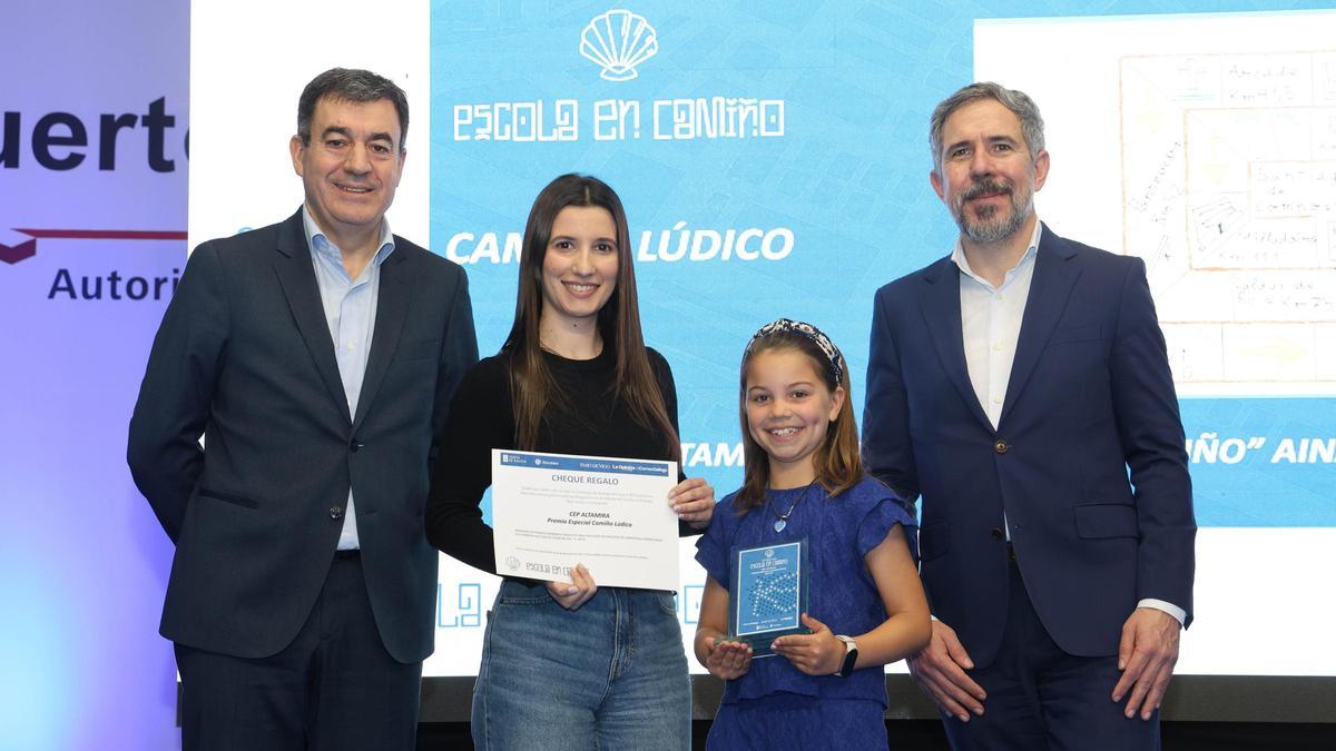 Ainara Gándara recolle o premio especial «Camiño Lúdico».