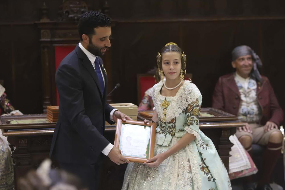 Sandra y Aitana, nuevas Falleras Mayores de El Camp de Morvedre.