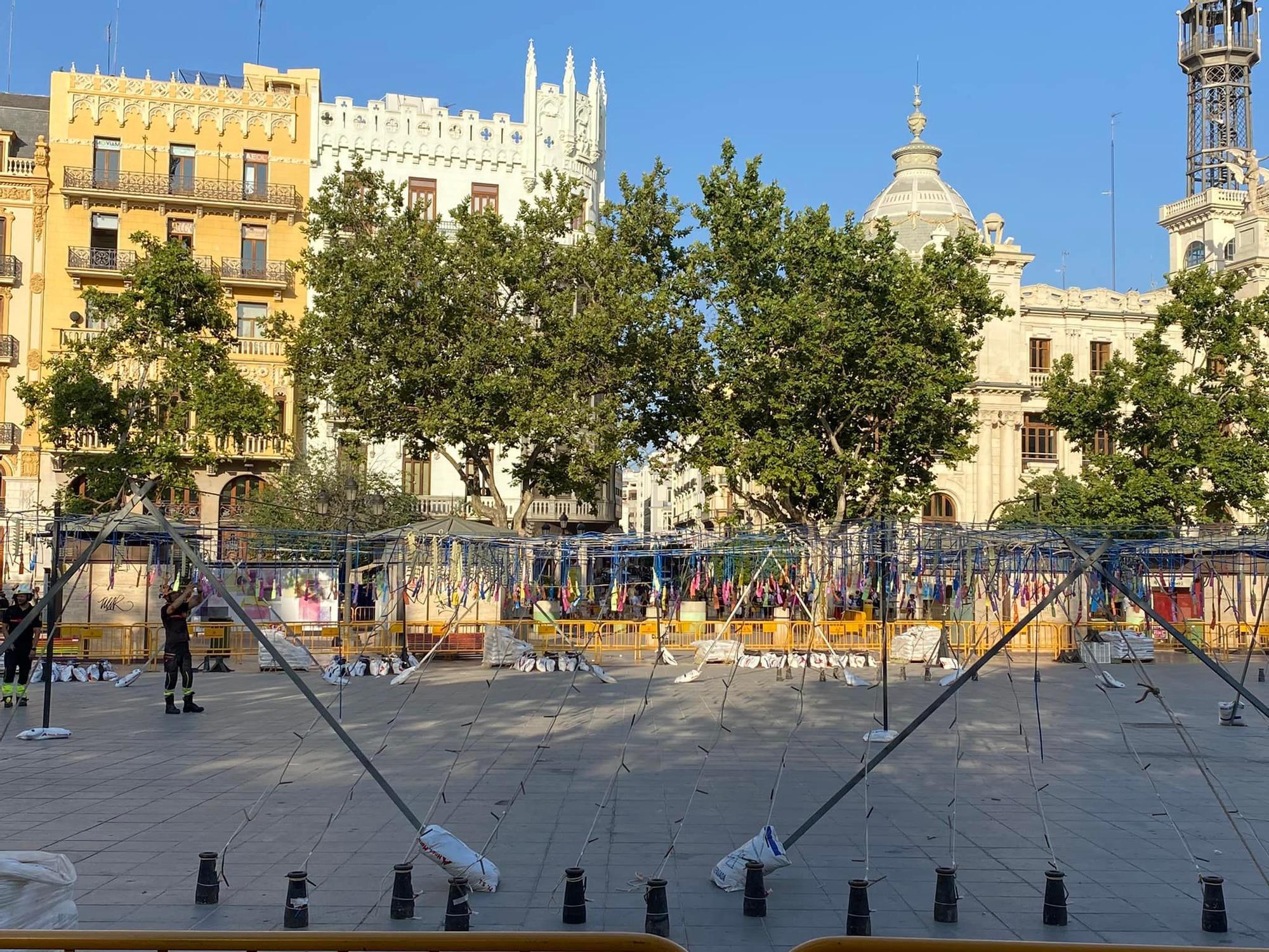 La plaza acoge una "mascletà" con 60 años de antigüedad