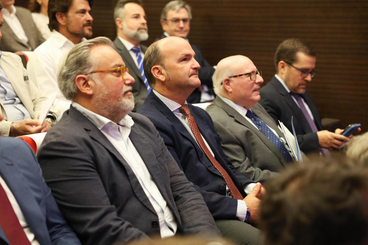 El  'I Foro Sevilla es Industria' en imágenes