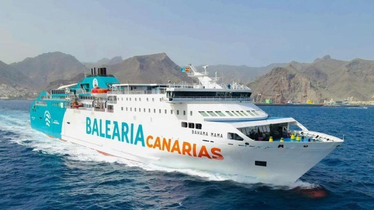 Ferry de la empresa Baleària Canarias