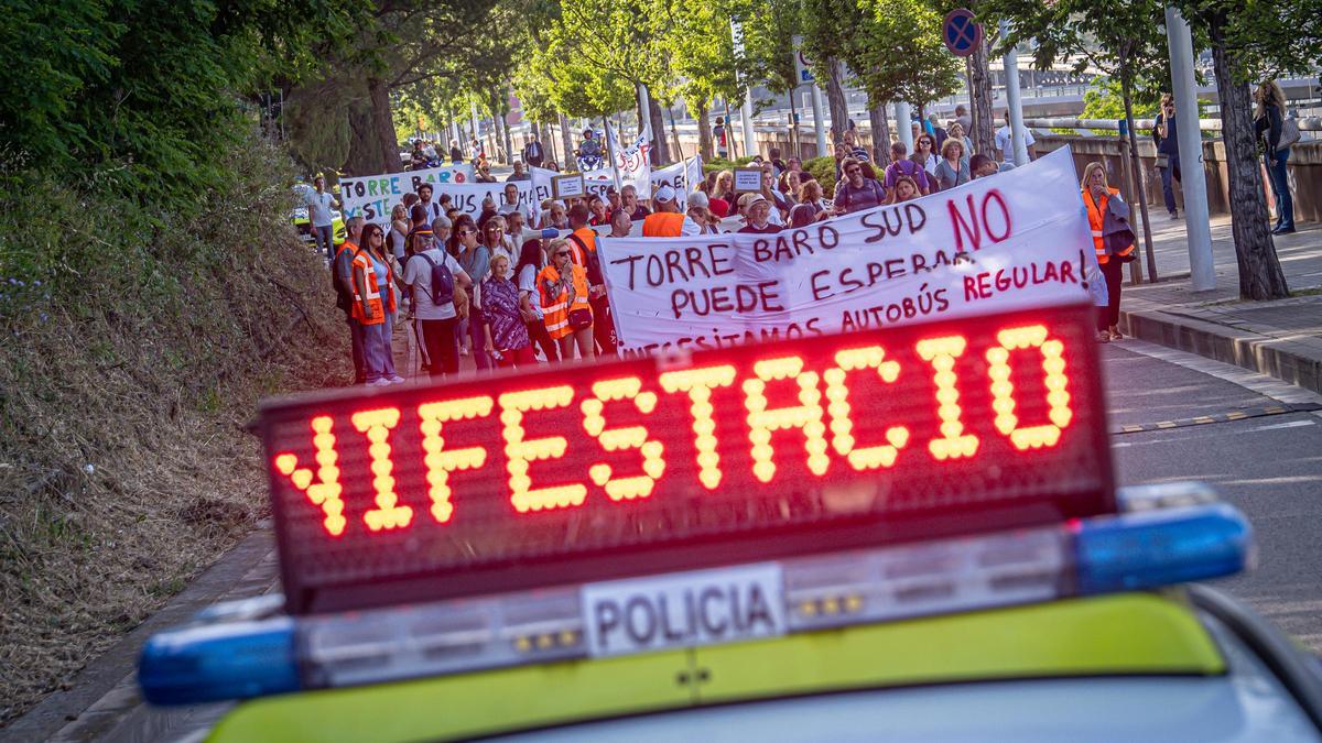 Vecinos de Torre Baró retoman la lucha de 'El 47' y exigen acabar con los retrasos del bus a demanda