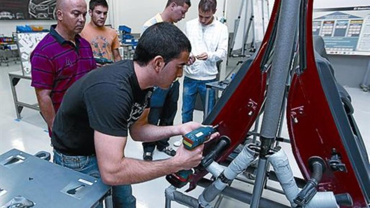 En el aula 8 Crece la demanda de formación de los jóvenes parados.