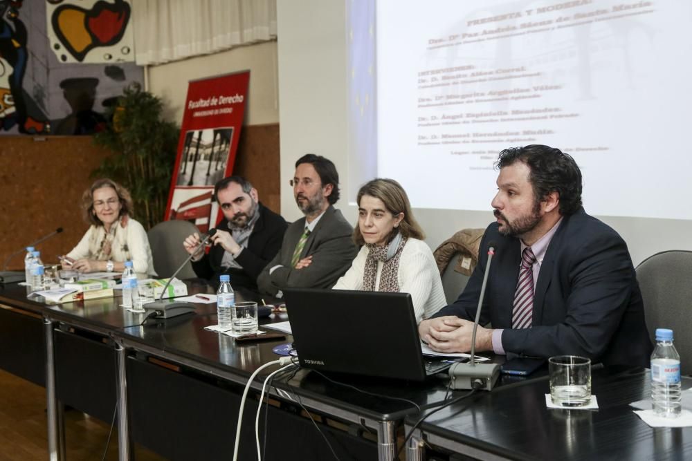 Mesa redonda 60 aniversario de los Tratados de Roma en el Aula Magna de la Facultad de Derecho