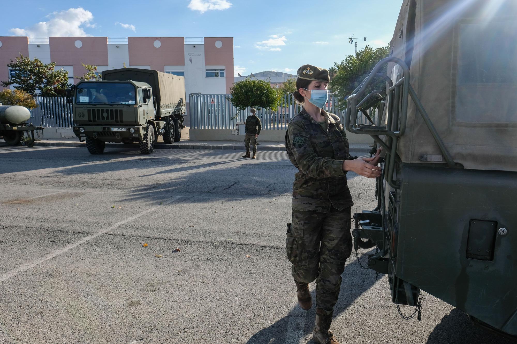 El Ejército regresa al geriátrico de Petrer para desinfectar sus instalaciones