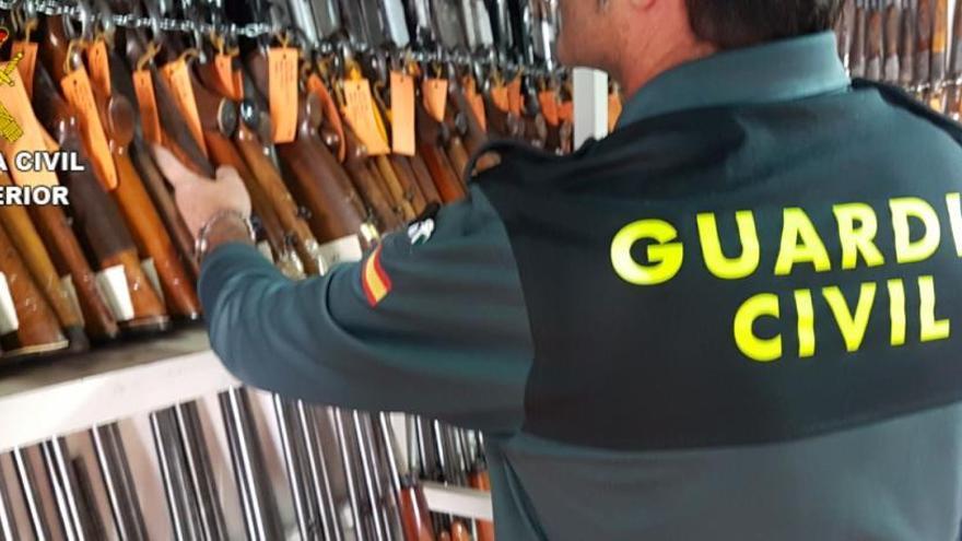 La Guardia Civil subastará un millar de armas en Alicante