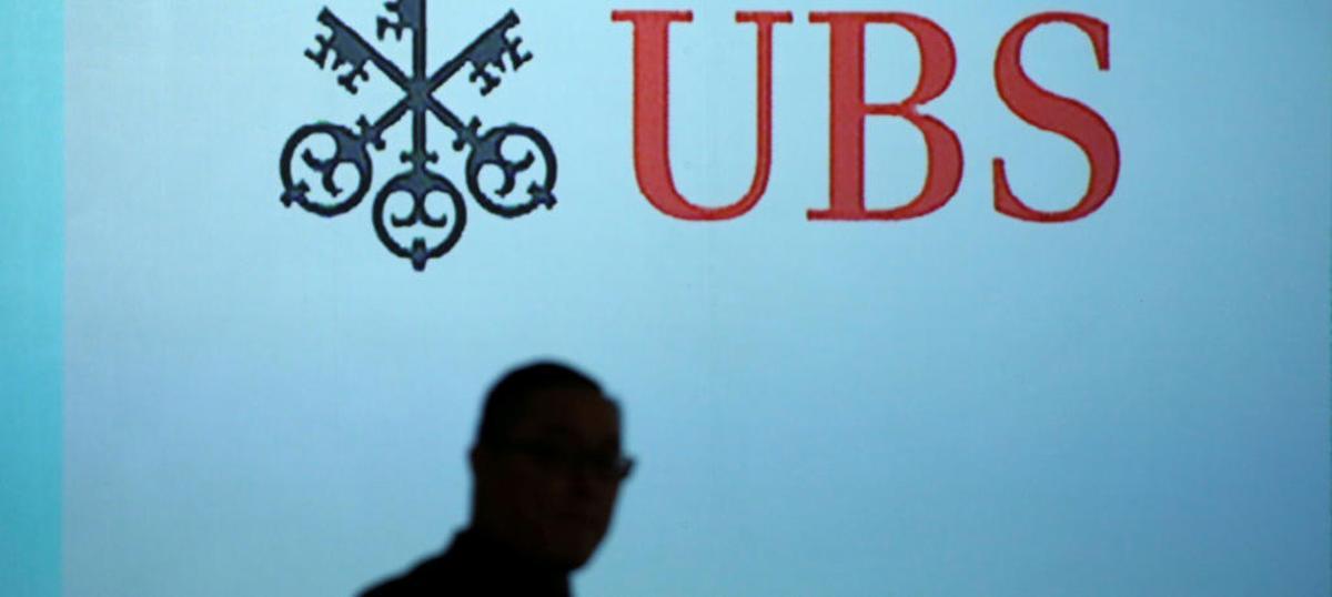 Condenan a UBS por ayudar a evadir impuestos.