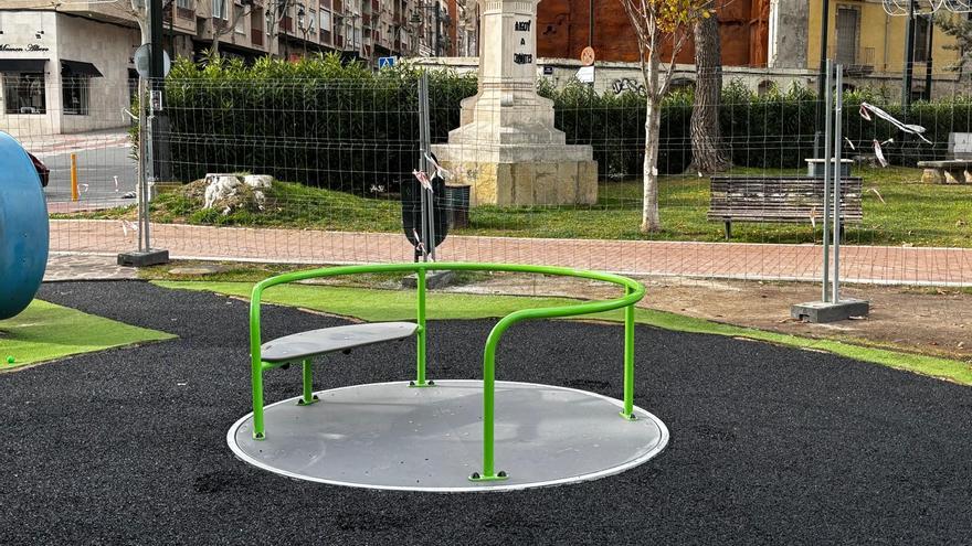 La razón por la que Guanyar pide la retirada del caucho de los parques infantiles de Alcoy