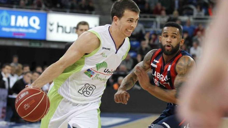 El Unicaja jugó en Vitoria en Liga Endesa esta temporada y perdió por 82-75.