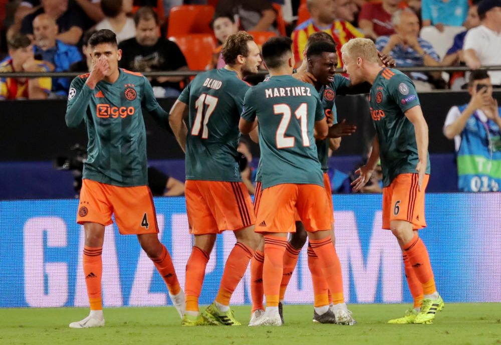 Valencia CF - Ajax: Las mejores fotos