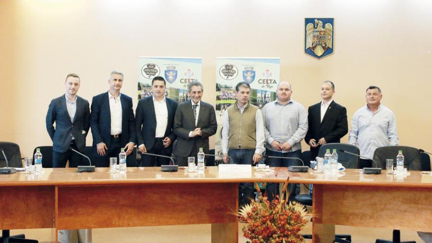 Un momento de la presentación de la Escuela Celta Brasov celebrada ayer en esta ciudad rumana. // FDV