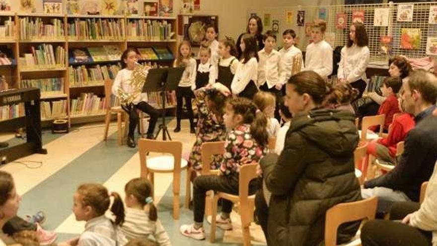 Los niños disfrutan de la música del Conservatorio en Bances Candamo