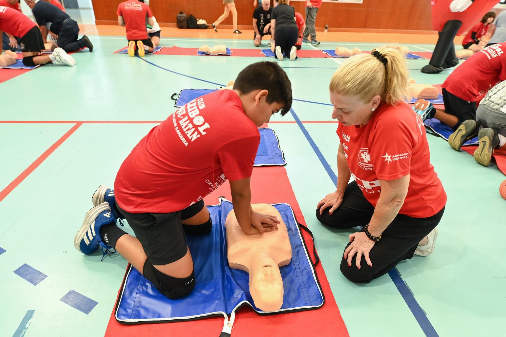 La cantera del CV San Roque aprende a salvar vidas