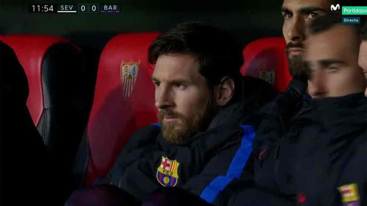 Messi vio el partido desde el banquillo
