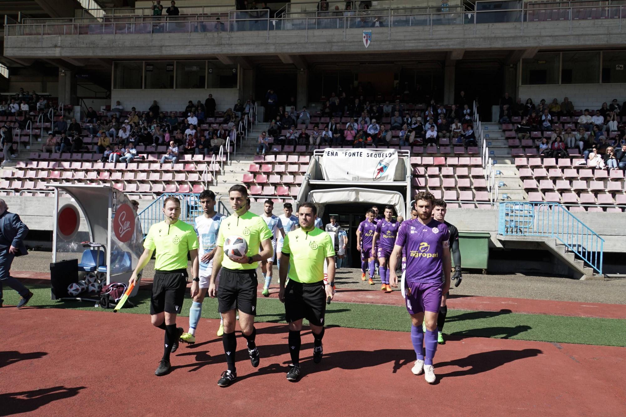 SD Compostela 3 - Palencia 0: las imágenes del partido