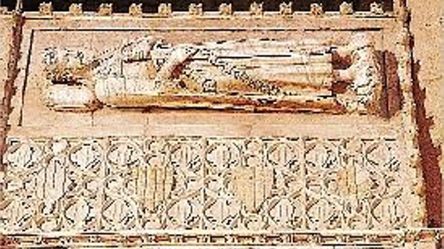 La tomba de Jaume I al monestir de Poblet conté dos cranis.