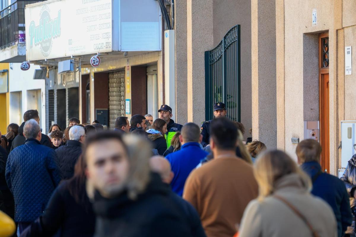 Rabia e indignación en adiós de Sueca a Ález