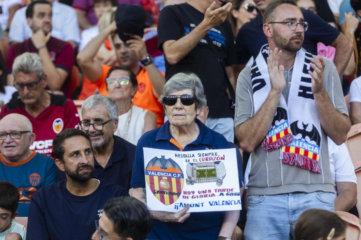 Valencia CF - RC Celta: Busca y descarga tu foto en la grada de Mestalla