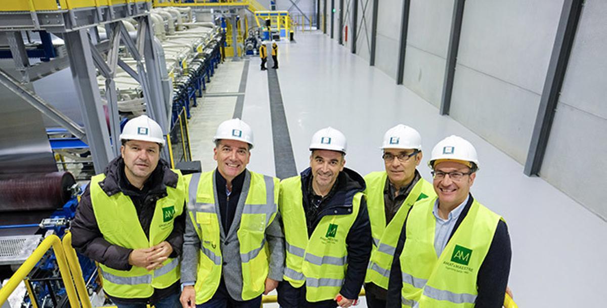 Así son las instalaciones de Vialco: Un gigante de la industria 4.0 en Alicante