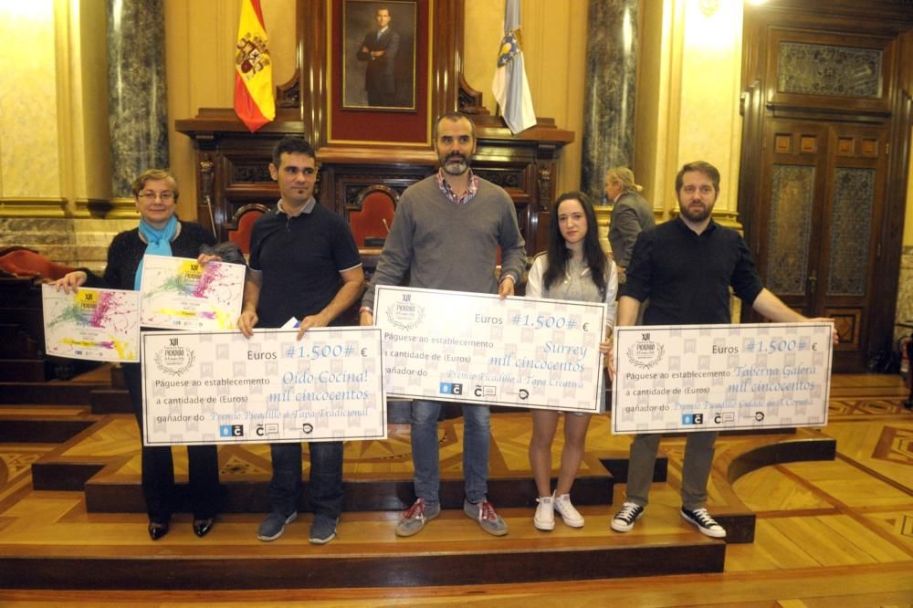 El concurso gastronómico reconoce este año el tartar de jurel de Taberna da Galera, la tapa de mejillón tigre de Oído Cocina y mar de fondo del Surrey como ganadoras entre 93 propuestas presentadas.