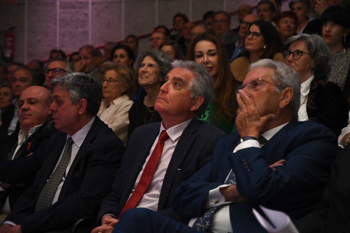 Fotogalería | Así ha sido el emotivo adiós a Emilio Vázquez y Emilio Jiménez, capitanes de Fundación CB Fotogalería | Así ha sido el emotivo adiós a Emilio Vázquez y Emilio Jiménez, capitanes de Fundación CB