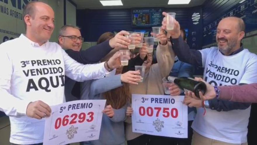 Lotería de Navidad 2019: Manises celebra su tercer y quinto premio