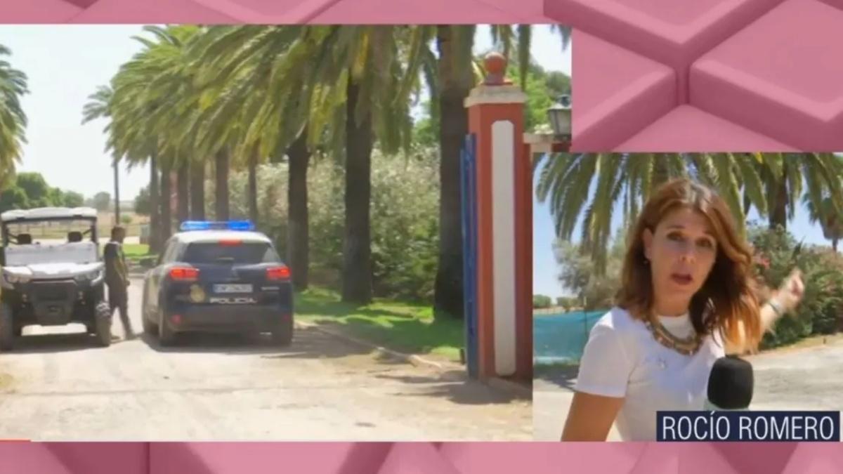 Rocío Romero, reportera de ’El programa de Ana Rosa’, en la casa de Bertín Osborne.