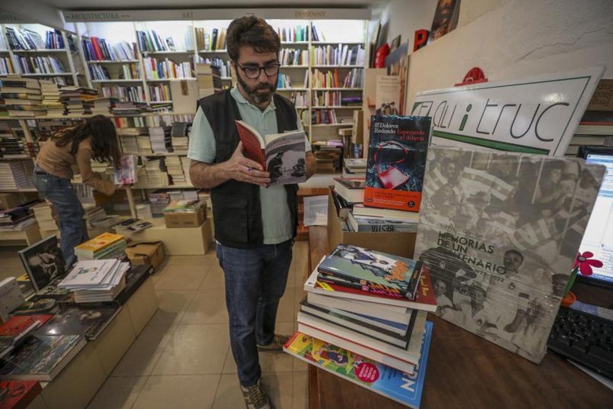 El libro infantil y juvenil salva las ventas de las librerías que afrontan Sant Jordi con optimismo