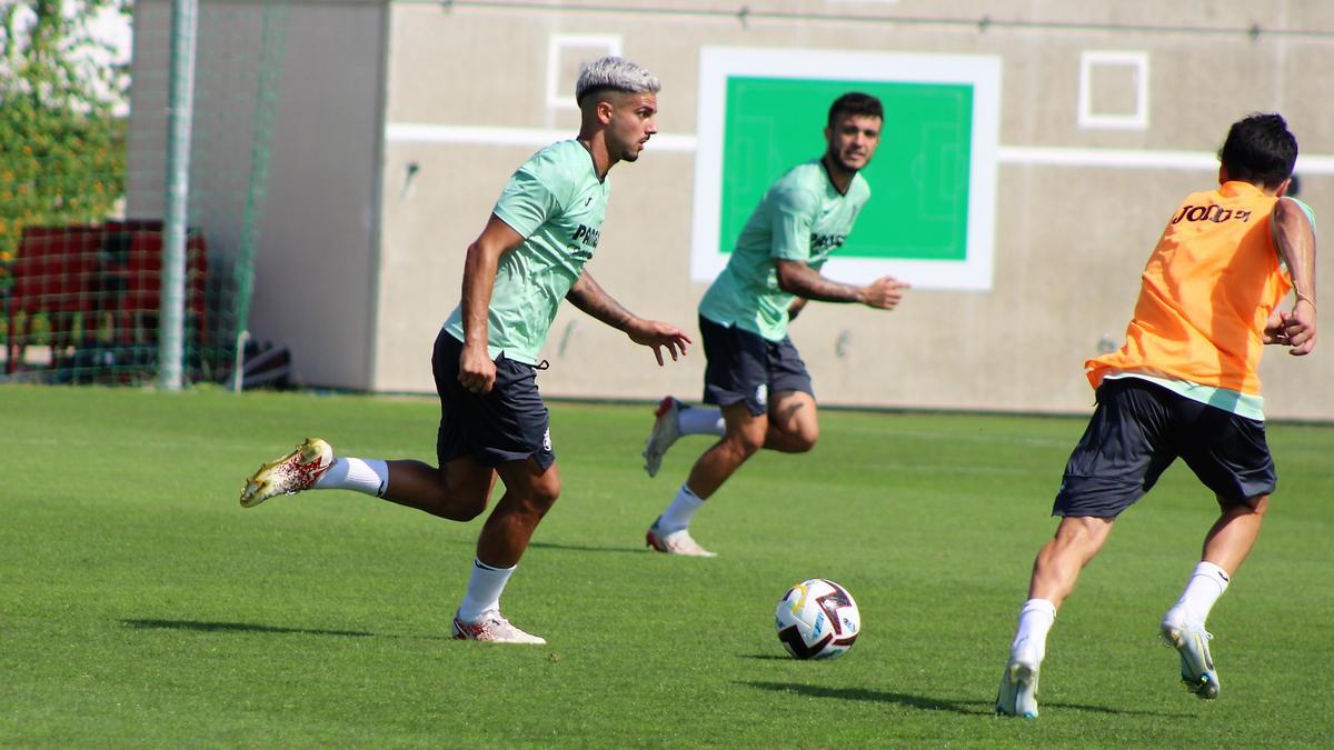 Sergio Lozano es uno de los futbolistas de más peso en el Villarreal B.