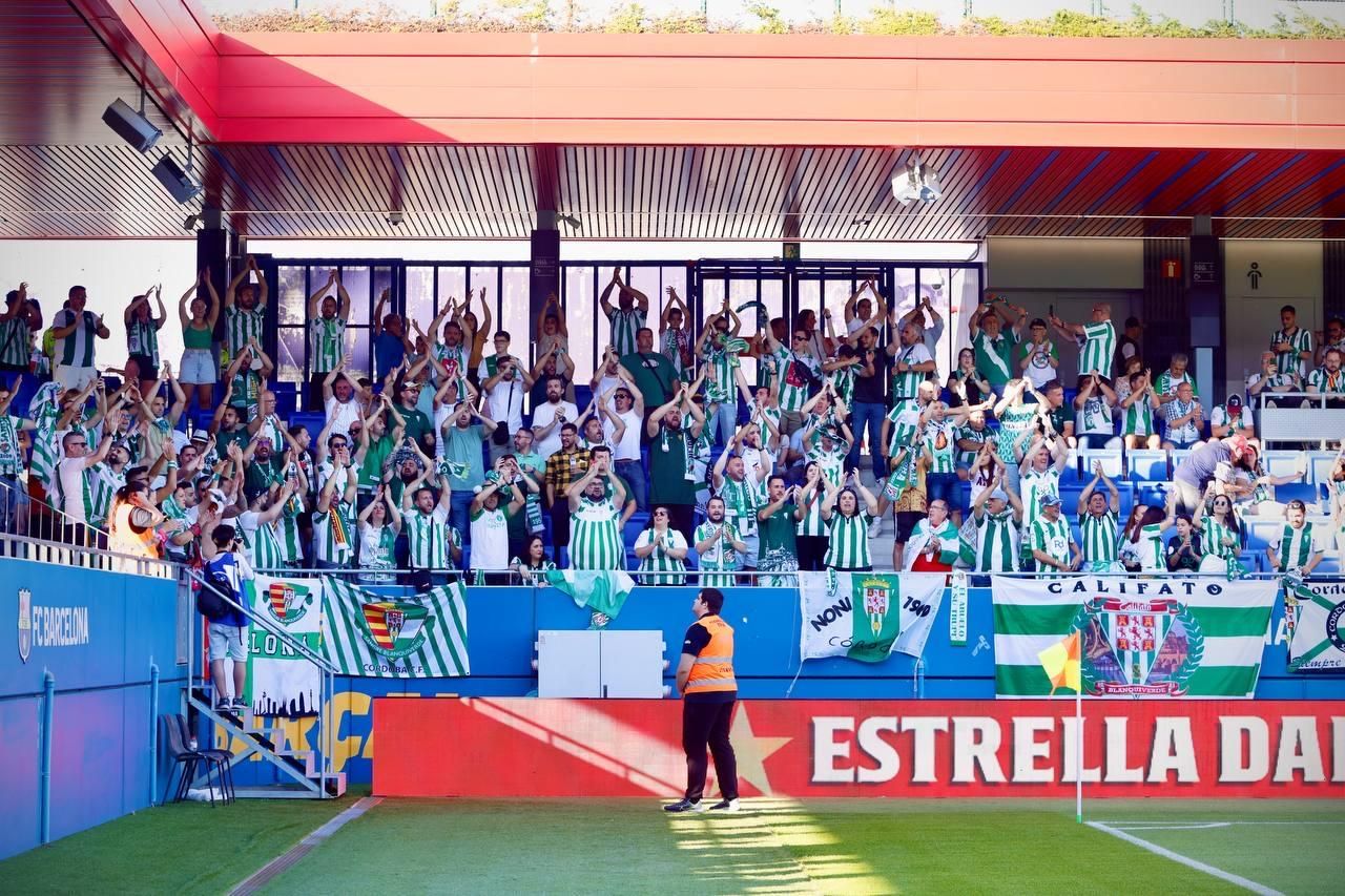 Barcelona B-Córdoba CF | La afición cordobesista, en imágenes