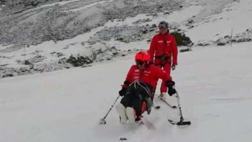Fuentes de Invierno se aferra a la nieve con seiscientos esquiadores
