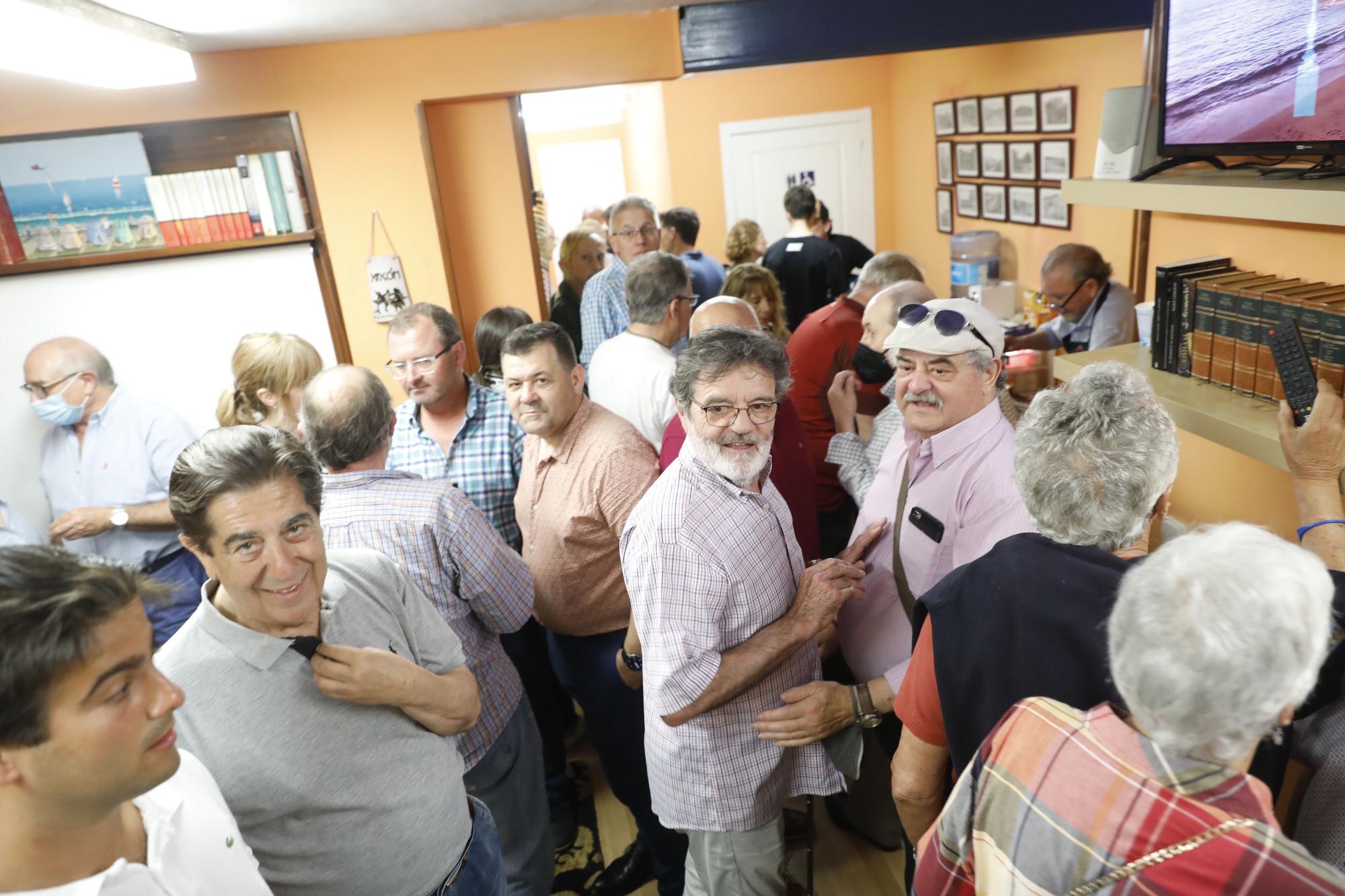 En imágenes: Pepín Braña estrena la sede de su nuevo partido, Que Hable Gijón