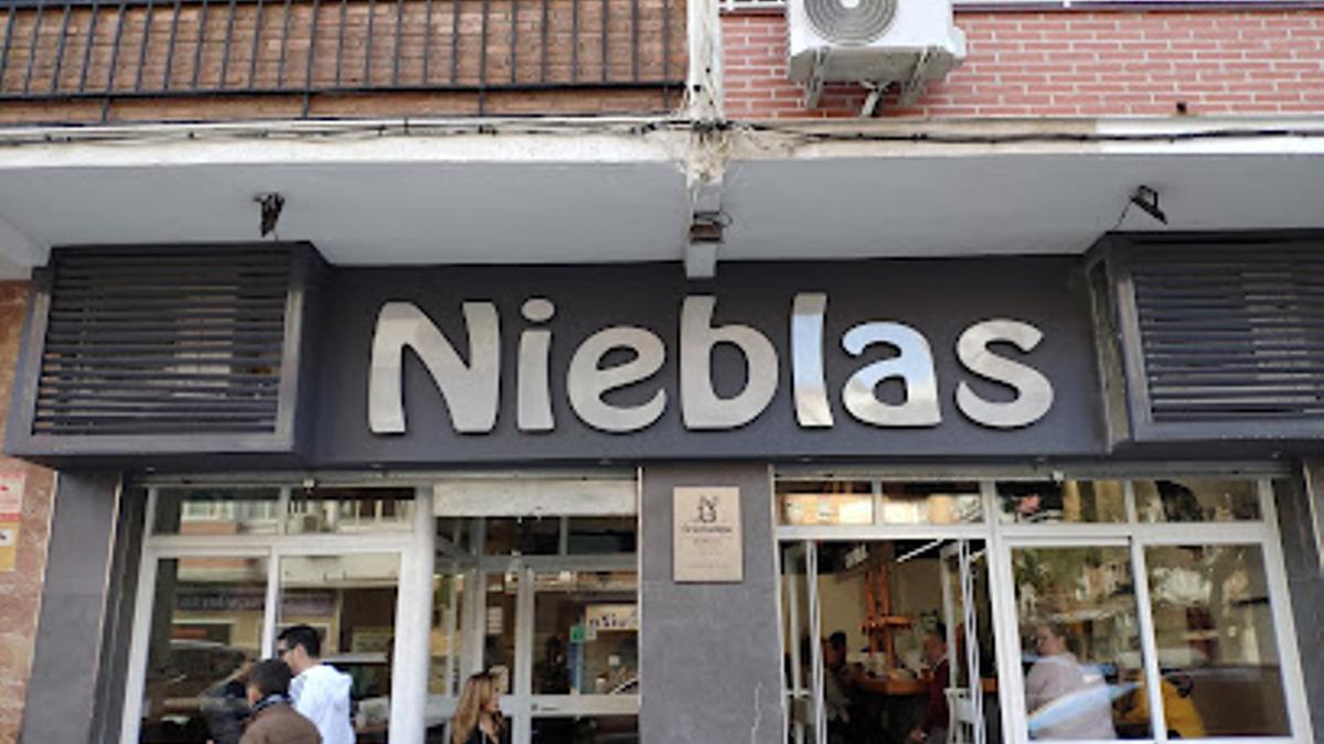 Casa Nieblas es uno de los bares más conocidos en el barrio de La Paz y en Málaga capital