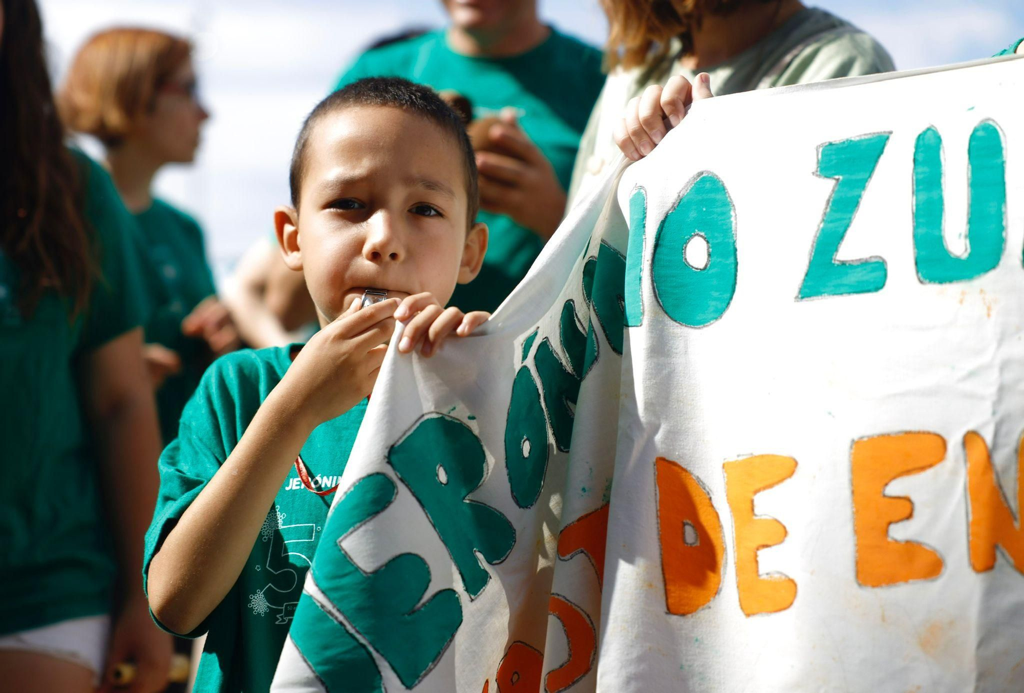 En imágenes | Concentración frente al departamento de Educación del Gobierno de Aragón