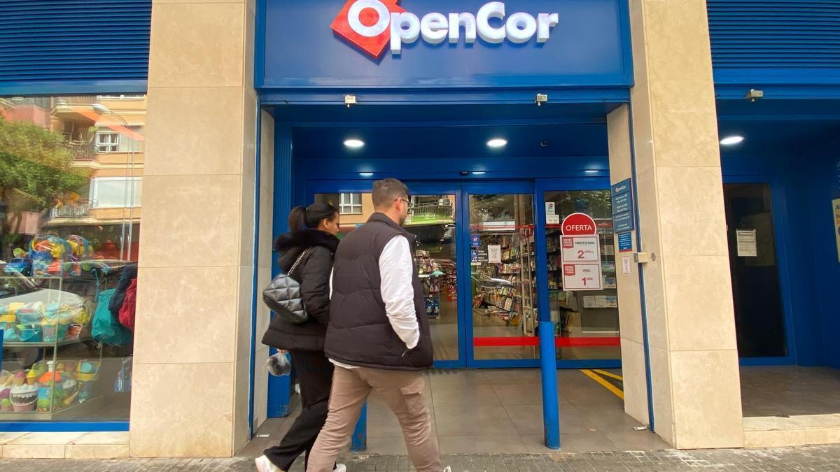 El Opencor también abre en día festivo.