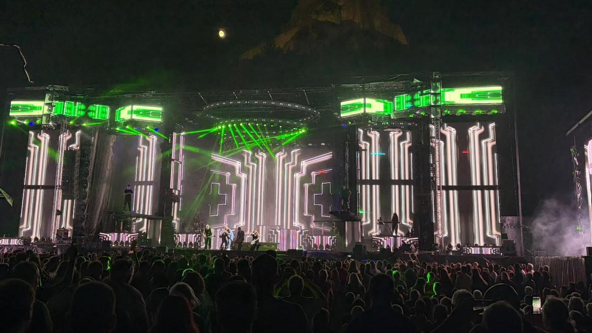 La orquesta Panorama cierra las fiestas de Morella por todo lo alto ante más de 2.000 personas