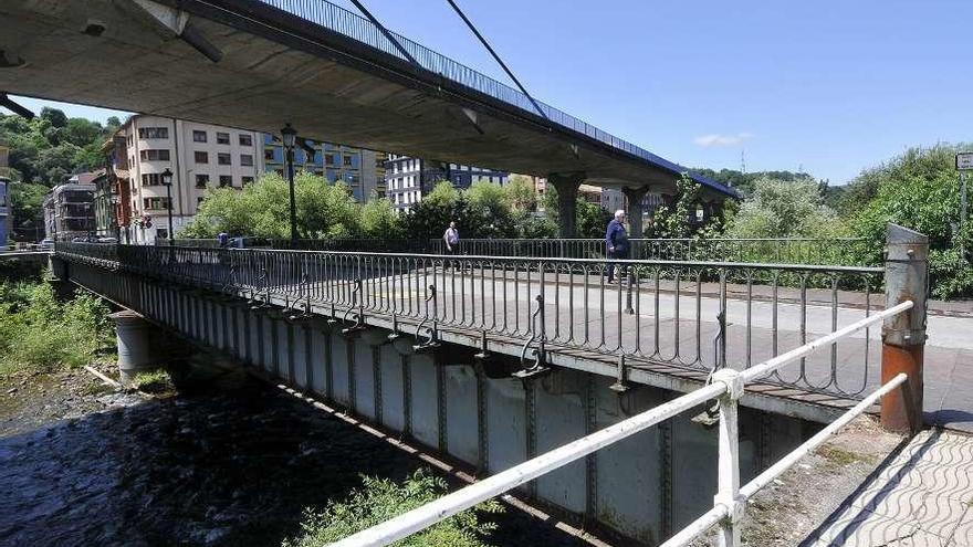 El puente que une las calles La Unión y Alonso Nart.