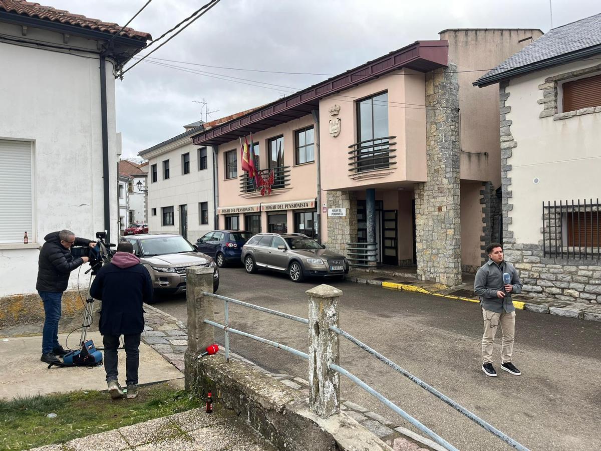 EN IMÁGENES: Tenso silencio en Villamanín tras el premio envenenado del Gordo de Navidad y los cuatro millones que faltan