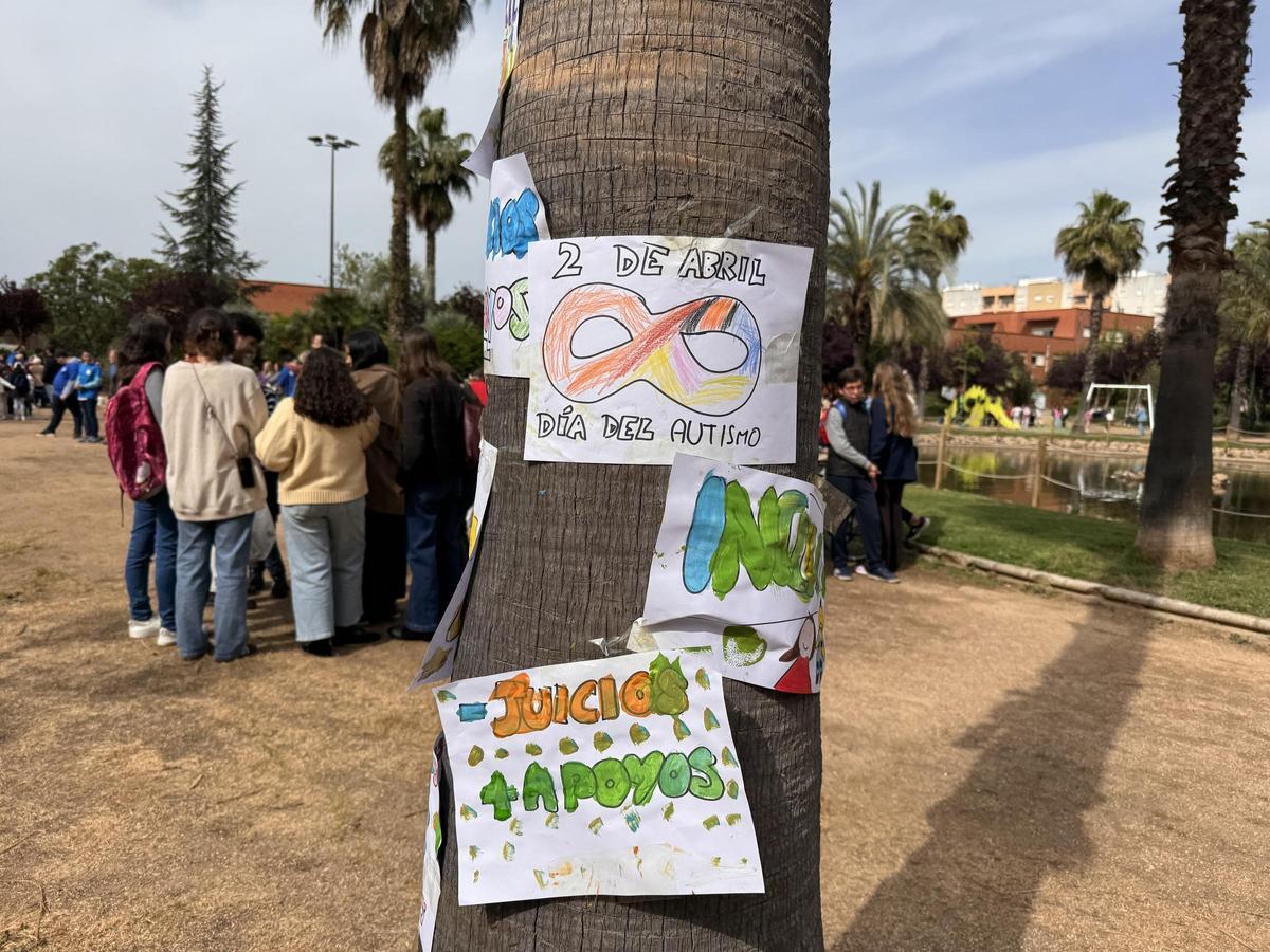 Papeles en el Día Mundial de Concieciación sobre el Autismo