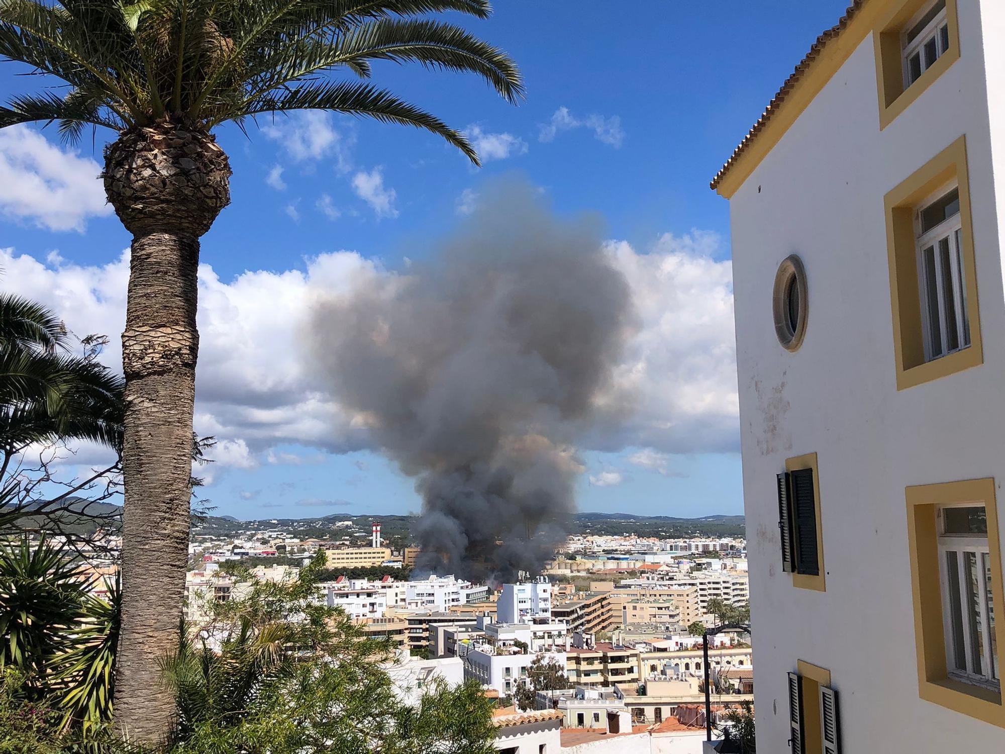 Galería del incendio de ses Feixes en Ibiza