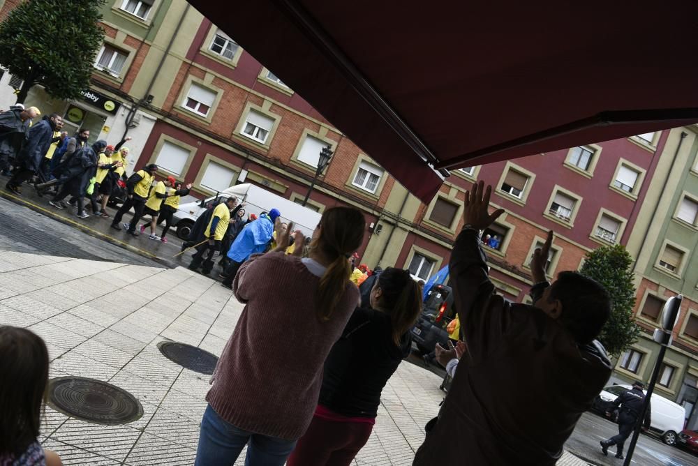 Marcha de trabajadores de Alcoa entre Avilés y Oviedo