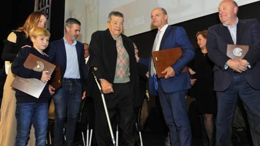 El presidente del Elche CF, Joaquín Buitrago, Lezcano y Juan Antonio Martínez.