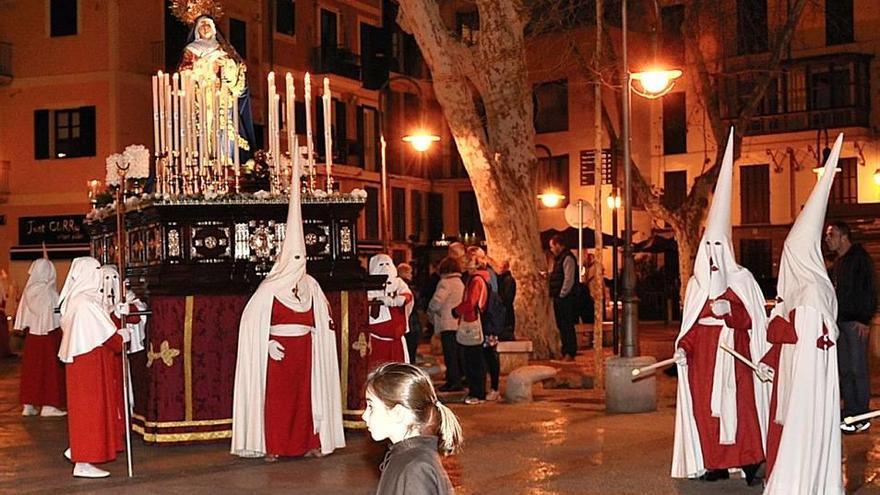 El Crist dels Boters, en el silencio de sa Llotja