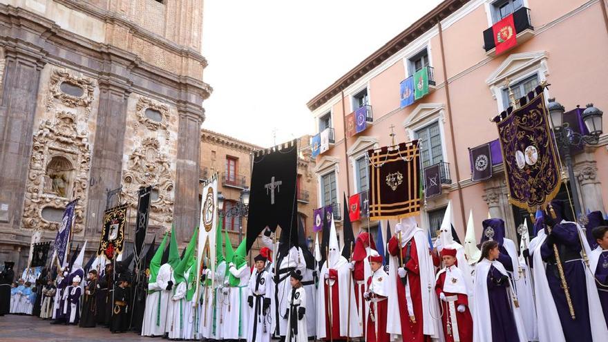 Fervor y emoción contenida en el inicio de la Semana Santa de Zaragoza